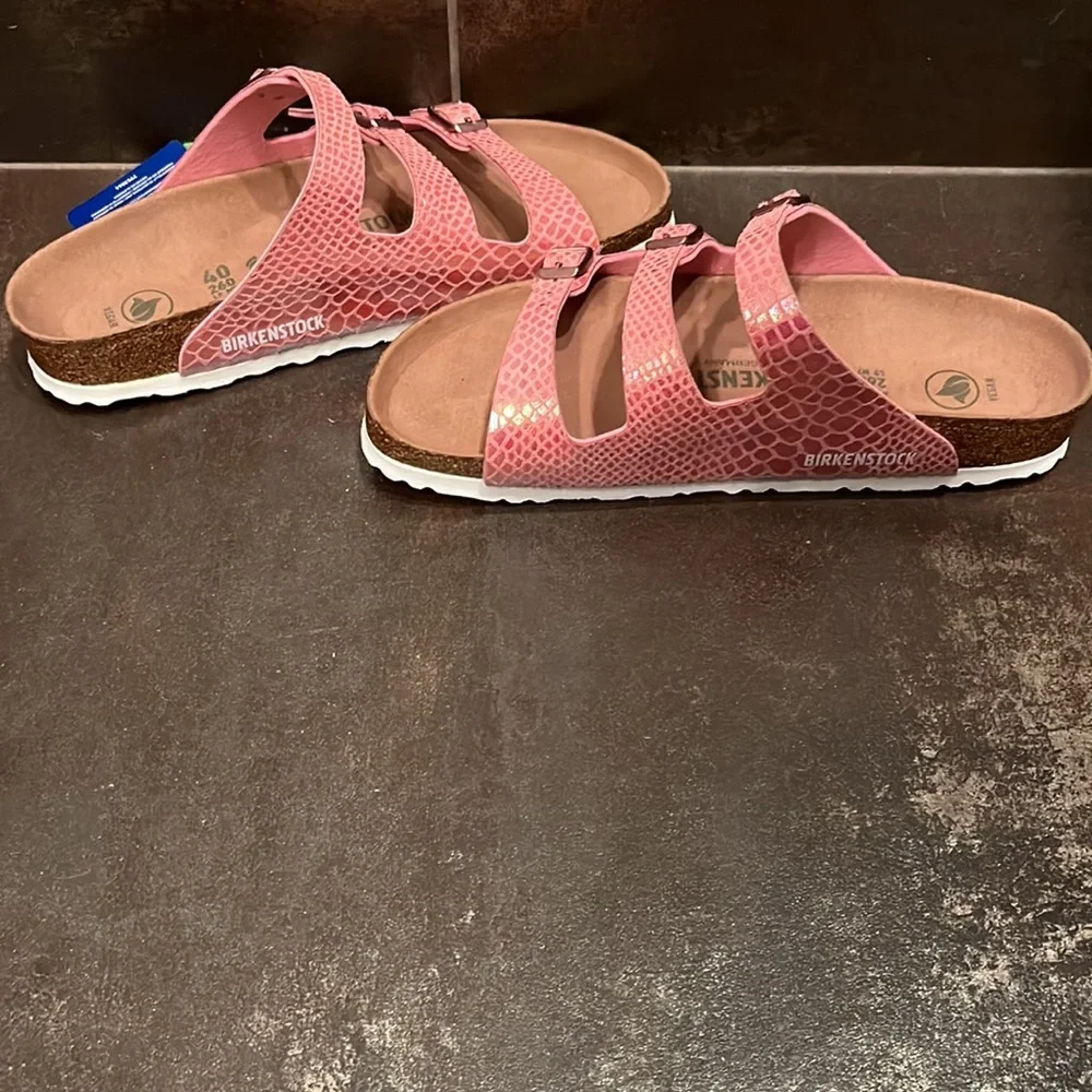 Birkenstock Pink Snakeskin Print with Rose Gold Buckles Size 40 NWT - Picture 8 of 10